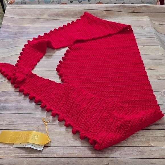 Red Shawlette / Scarf Handmade New Winner At Fair - Picture 1 of 8